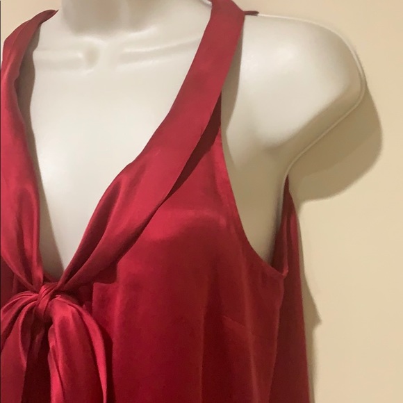 ❌SOLD❌WHBM SILK top - Picture 2 of 6